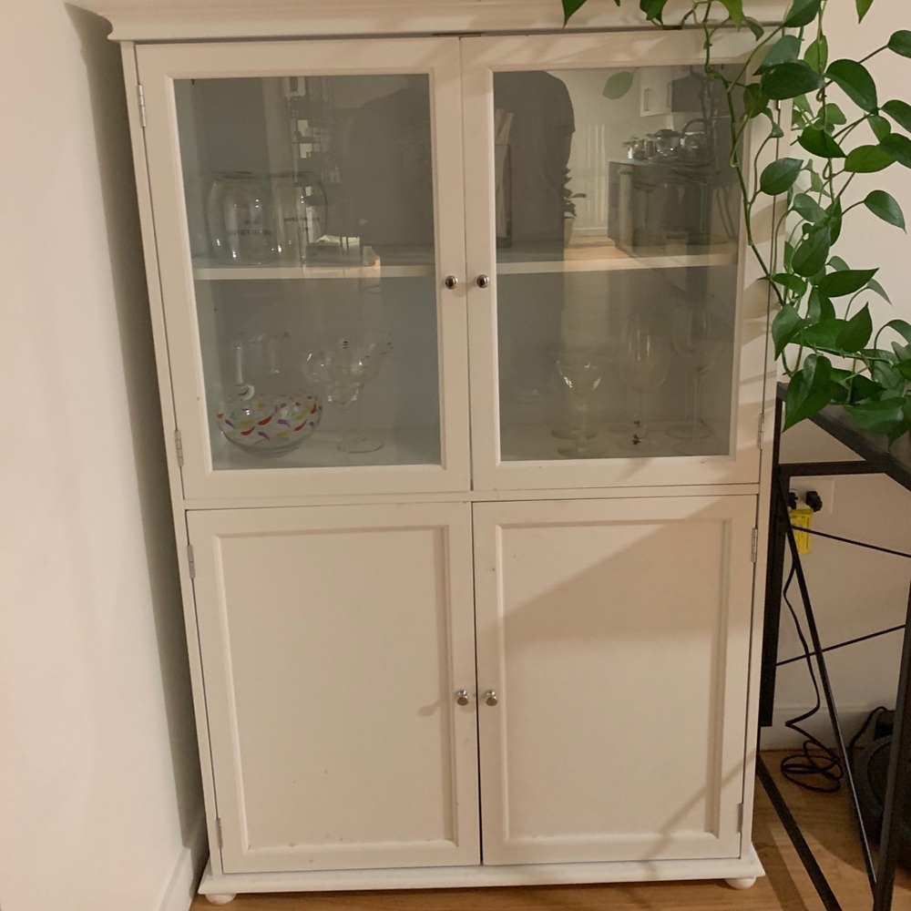 China Hutch (White)